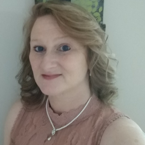 Meet your Posher, Annette - Picture 1 of 1